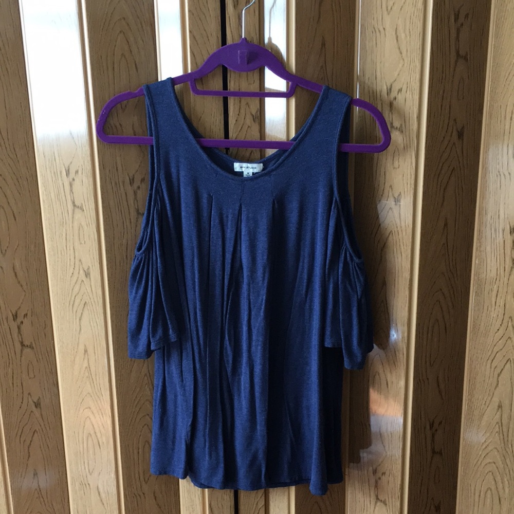 Max Studio Cold Shoulder Top Size M